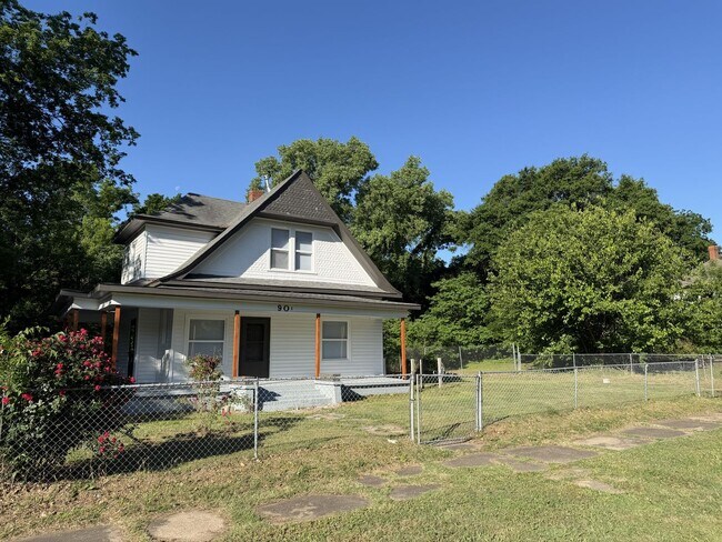 Foto del edificio - For Rent in Muskogee!