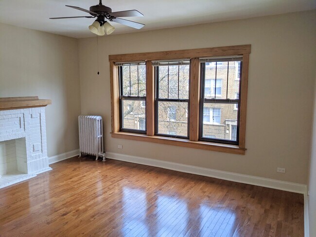 Foto del edificio - 1611 W Albion Ave