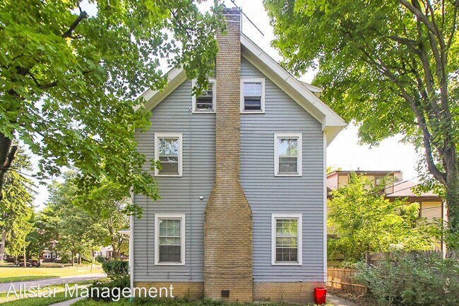 Building Photo - 4 br, 1.5 bath House - 2100 Cottage Grove Dr