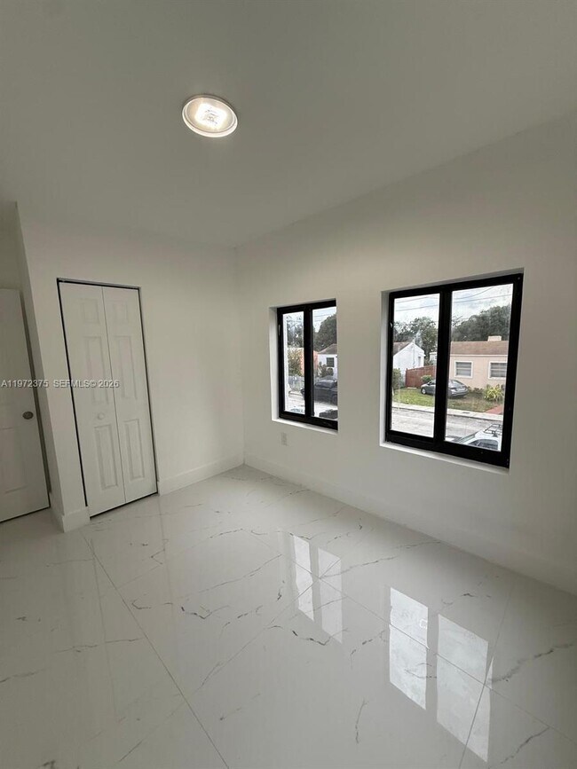 Foto del edificio - 1379 NW 55th Terrace