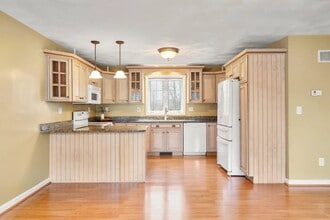 Building Photo - 209 Garland Ave