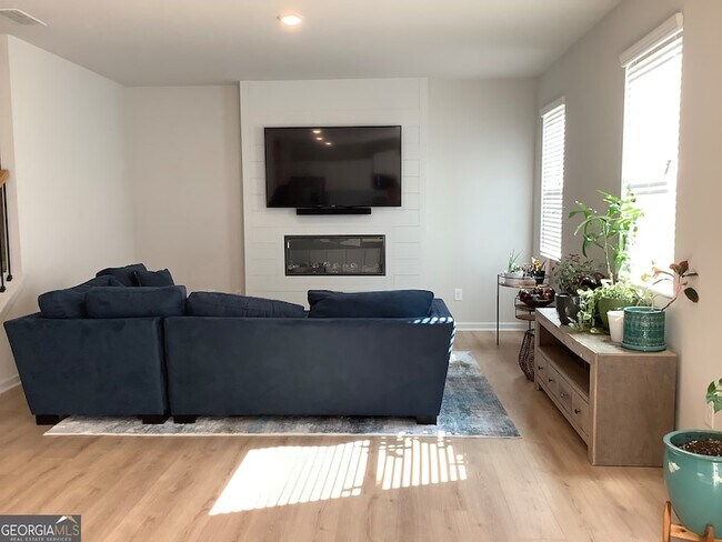 Foto del edificio - 110 Summit Pointe Ln