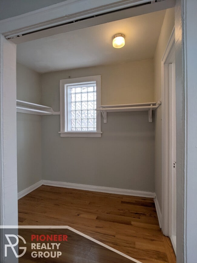 Building Photo - 705 W Belmont Ave