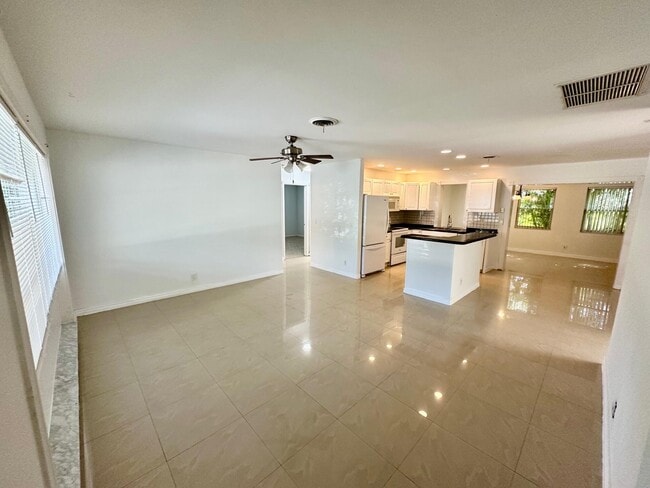 Foto del edificio - 308 SE 12th St