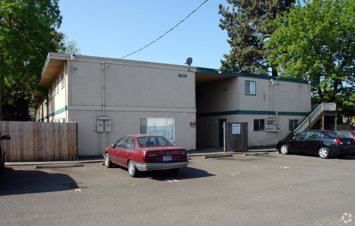 Foto principal - 1247 W 8th Ave