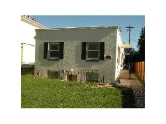 Foto principal - 725 25th St