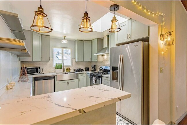 Foto del edificio - 6645 Amherst St