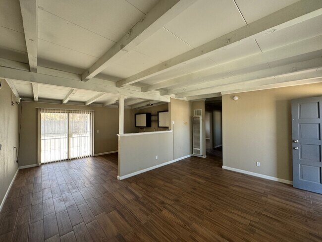 Building Photo - 1130 Mojave Dr