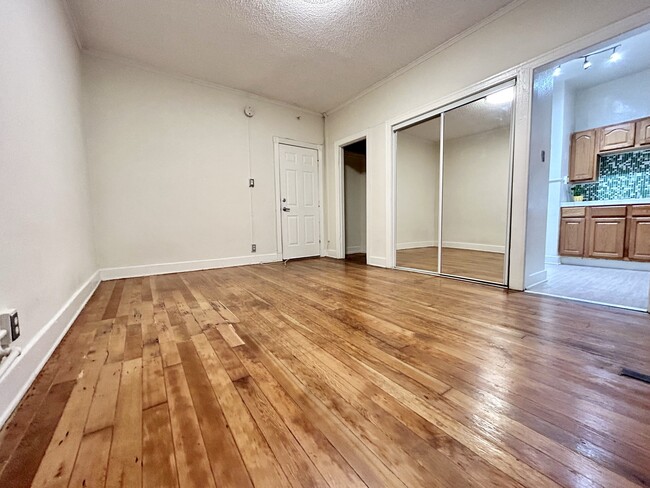Foto del edificio - Hanford Apartments
