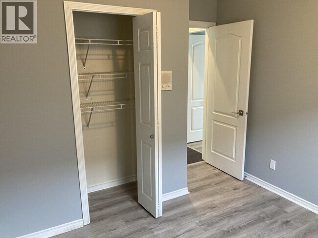 Photo du bâtiment - 2956 E 16th Ave