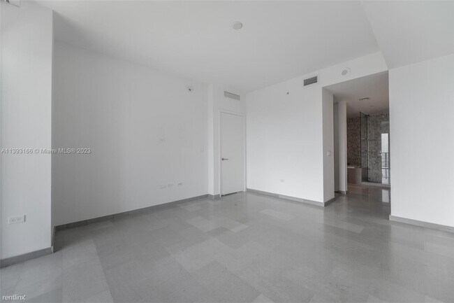 Foto del edificio - 2 br, 2 bath Condo - 68 SE 6th St Spectacu...