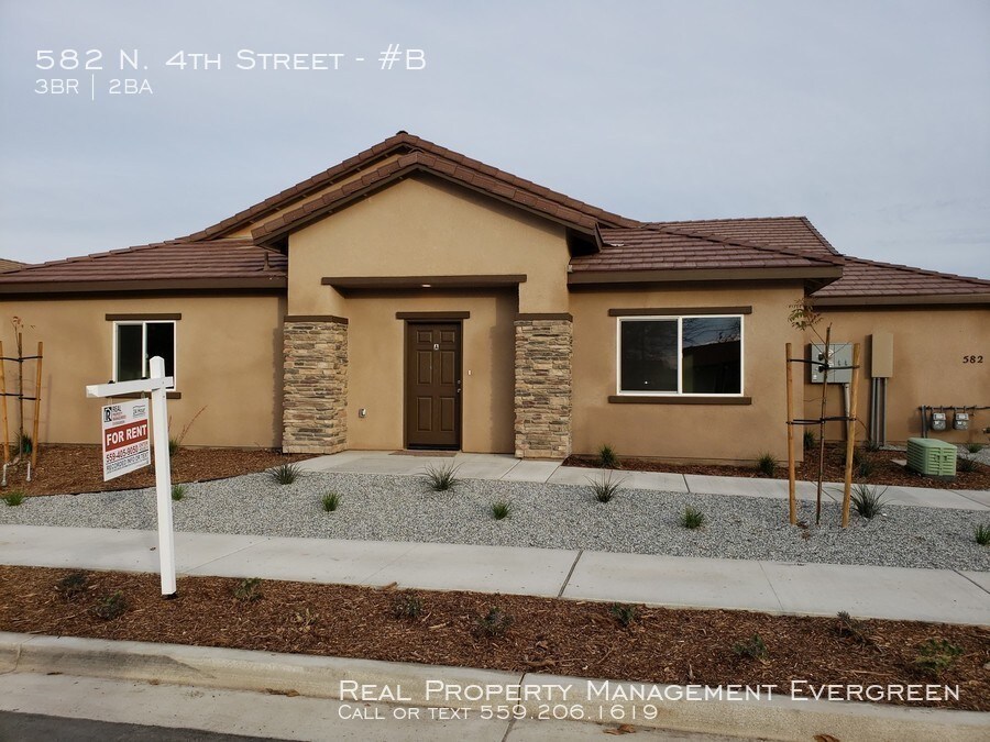 Foto principal - 582 N 4th St Unit B