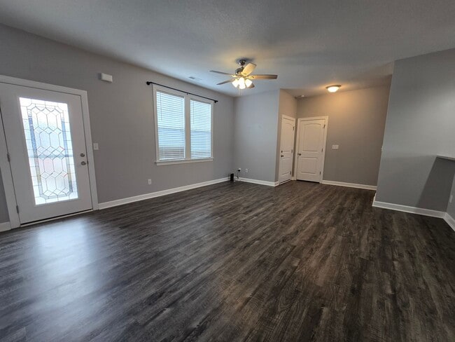 Building Photo - 608 Millbrooke Cir