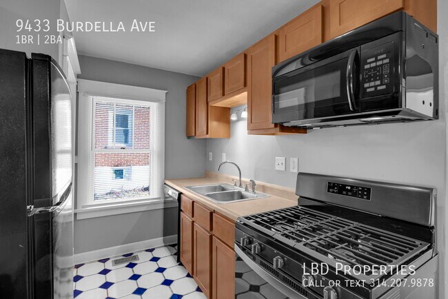 Foto del edificio - 9433 Burdella Ave