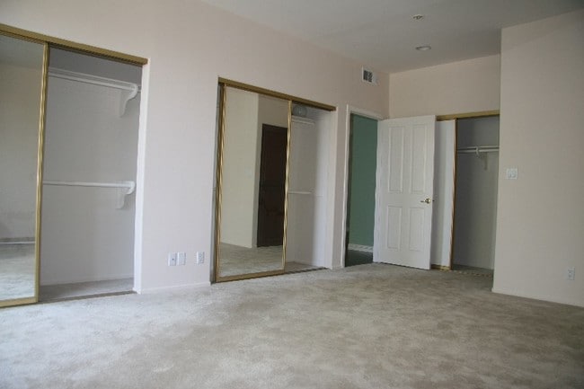 master bedroom - 910 S Bedford St
