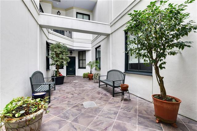 Foto del edificio - 215 Decatur St