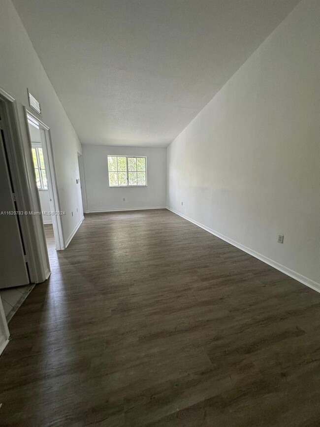 Foto del edificio - 2921 SE 13th Ave