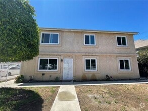 Building Photo - 1332 W 20th St