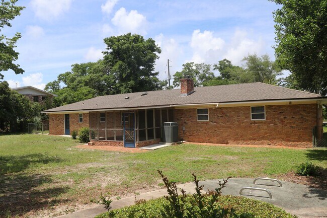 Building Photo - 21 Highpoint Dr