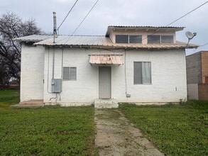 Building Photo - 164 Cherry St