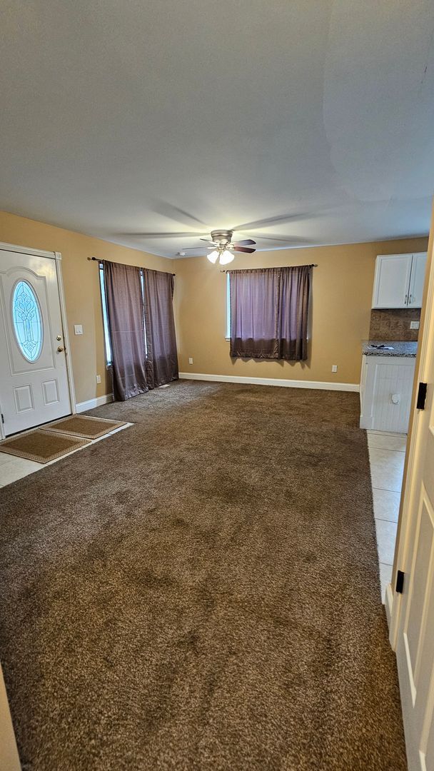 Foto del edificio - UPDATED BEAUTIFUL 3 BEDROOM/2 BATH