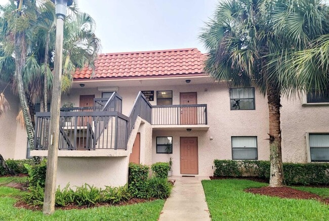 Foto del edificio - 15702 E Waterside Cir