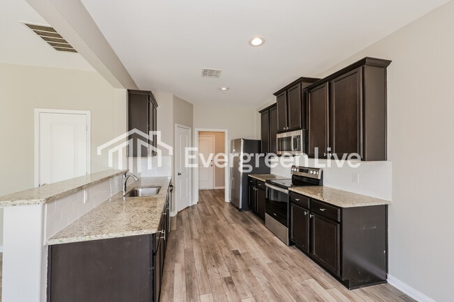 Building Photo - 1527 Mackinac Dr