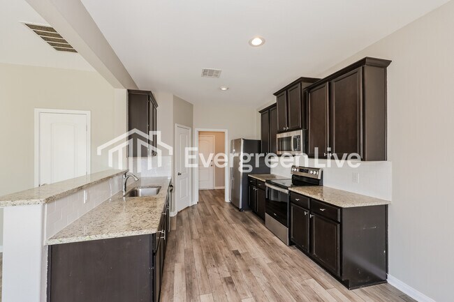 Foto del edificio - 1527 Mackinac Dr