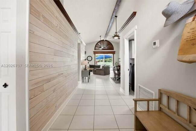 Foto del edificio - 180 SW 167th Ave