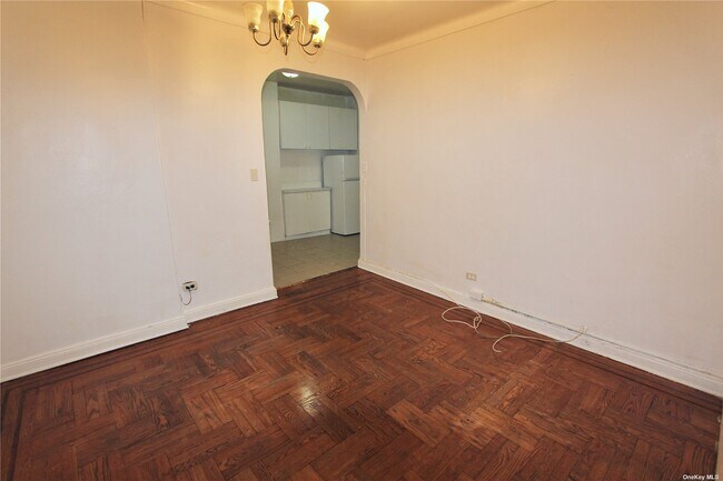 Foto del edificio - 143-07 Sanford Ave