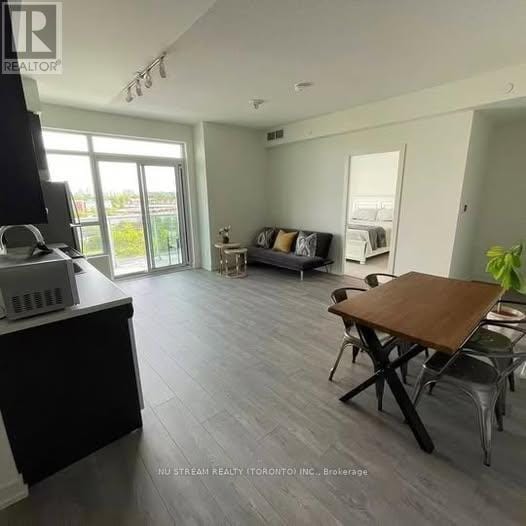 Building Photo - 10 Wilby Crescent