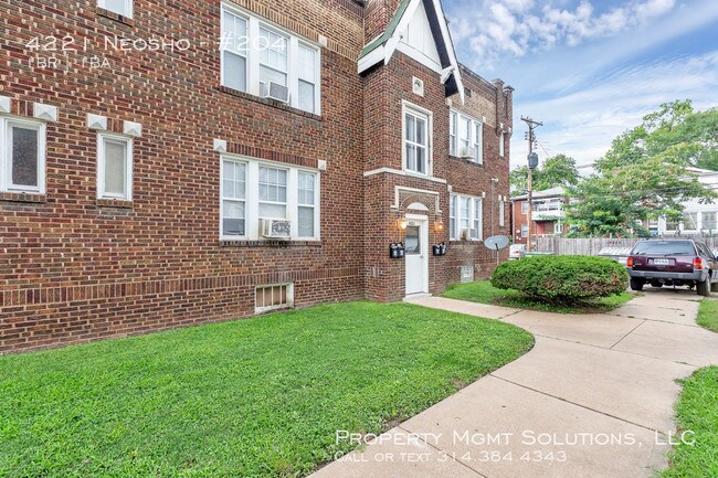 Foto del edificio - Large one bedroom with Bonus Room