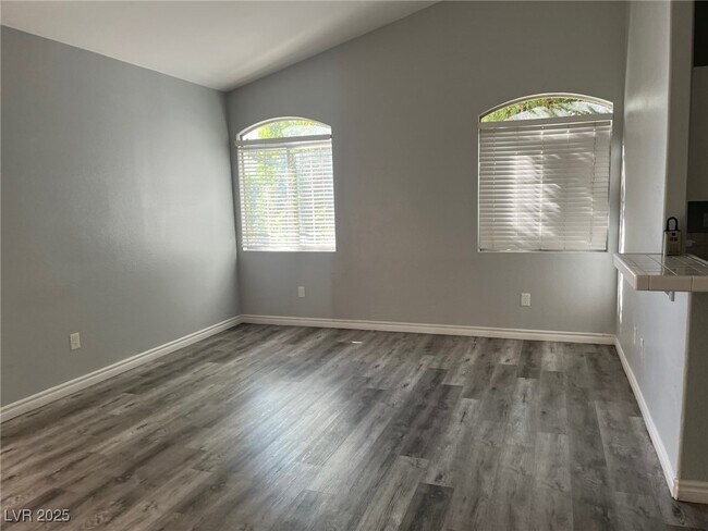 Foto del edificio - 1300 S Arlington St