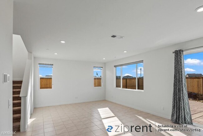 Building Photo - 4 br, 3 bath House - 15943 Testarossa St, ...