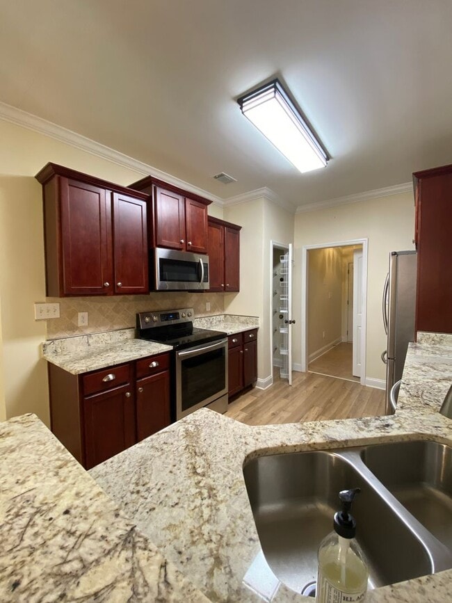 Building Photo - OCONEE COUNTY Beautiful 2 bedroom 2 bath t...