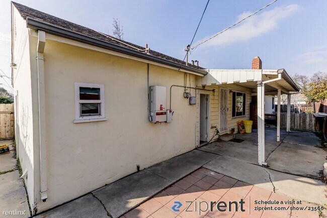 Building Photo - 4 br, 2 bath House - 2624 North Center Str...