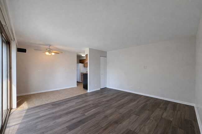 Building Photo - 7915 S 84th Ave