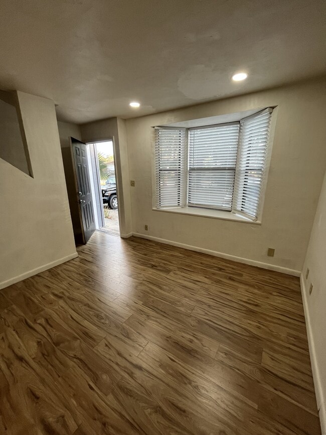 Photo - 2546 SW 31st Pl House