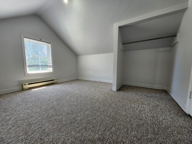 Building Photo - 1776 Mckenzie Av