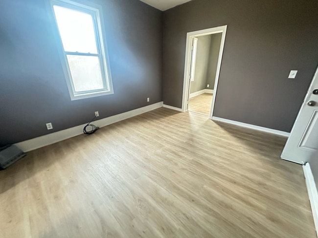 Building Photo - 12 Dawson St