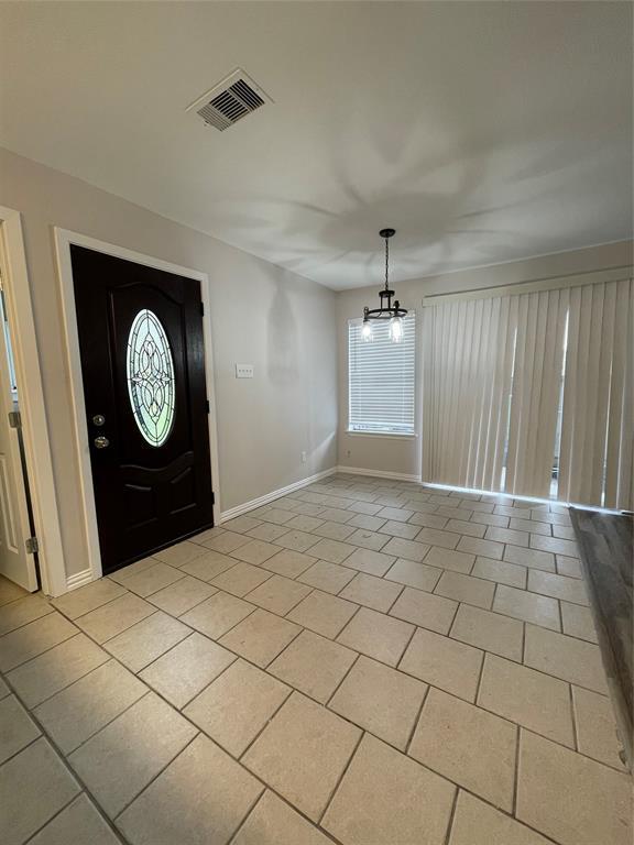 Building Photo - 418 Garland Dr