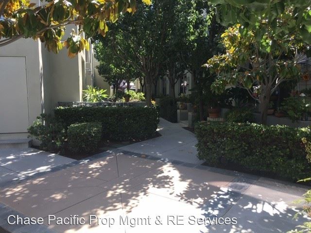 Building Photo - 2 br, 2.5 bath House - 8242 Lemon Avenue