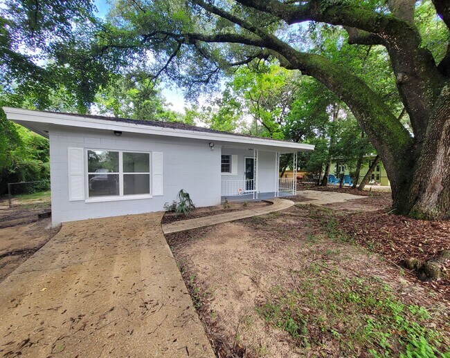 Foto del edificio - MOVE IN SPECIAL: Waived $350 Cleaning Fee!...