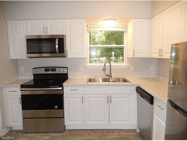 Building Photo - 2 br, 1 bath Duplex - 1901 Crosby Court B