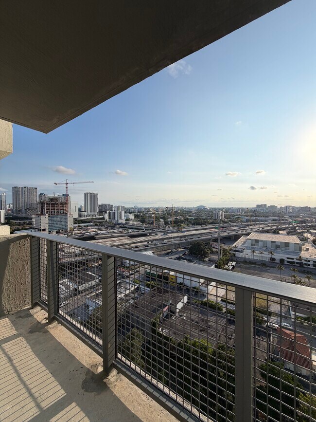 Foto del edificio - 1480 Biscayne Blvd
