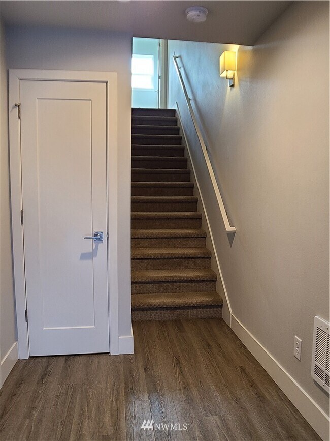 Foto del edificio - 18244 73rd Ave NE