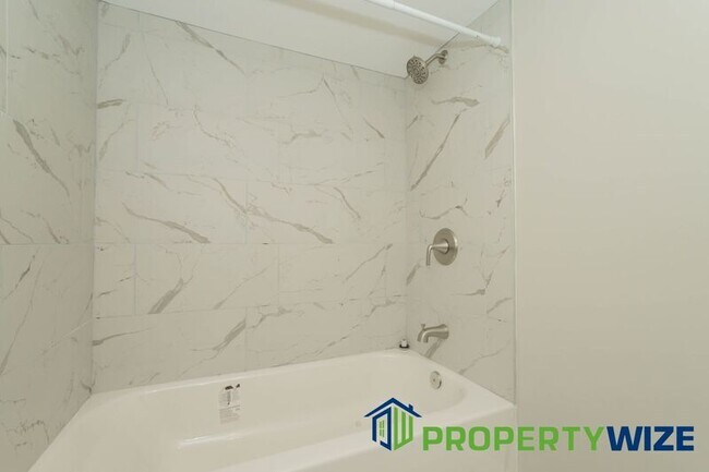 Foto del edificio - 3705 Garrison Blvd