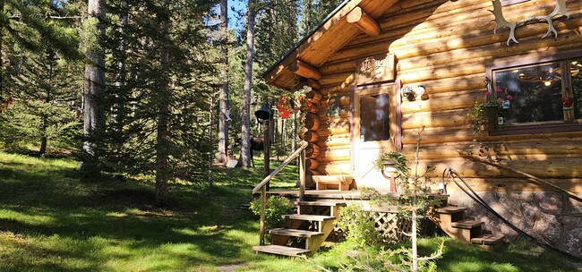 Building Photo - 6550 Lodgepole Trail