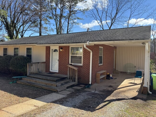 Building Photo - 1012 Powell Dr