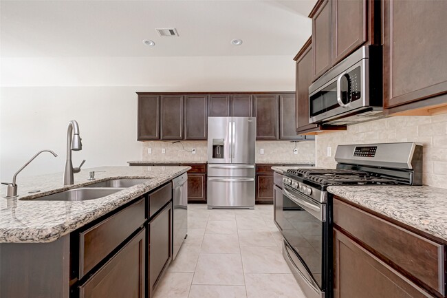 Foto del edificio - 8402 Coral Cove Pass Ln